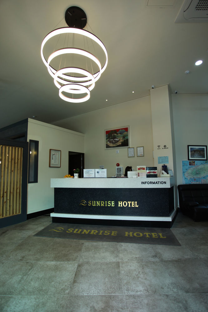 Sunrise Hotel Jungmun Branch Сеогвипо Екстериор снимка