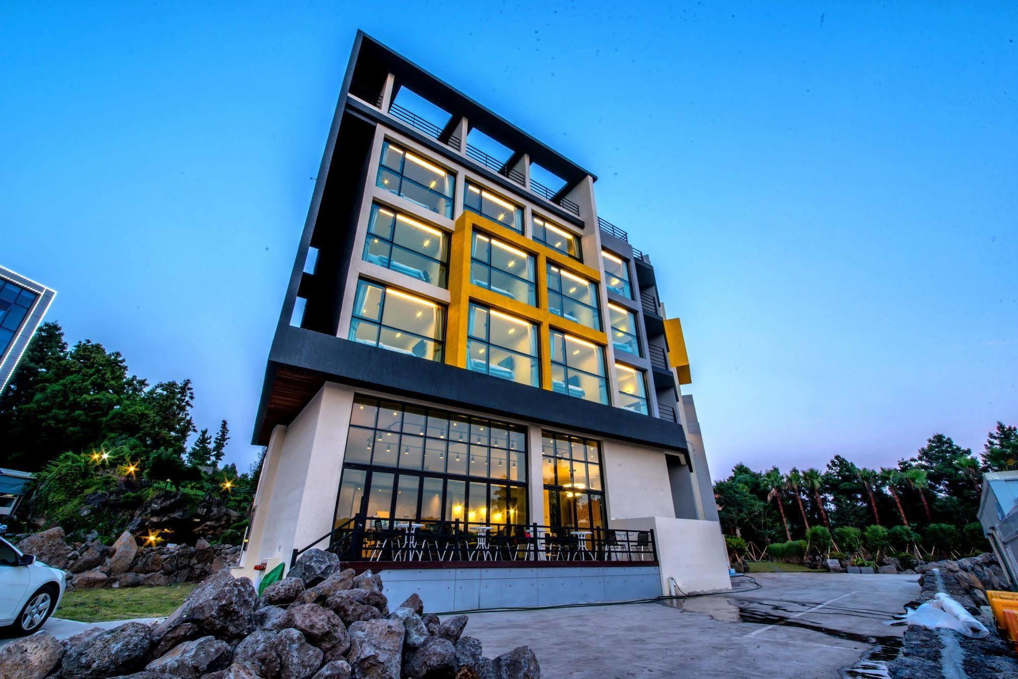 Sunrise Hotel Jungmun Branch Сеогвипо Екстериор снимка