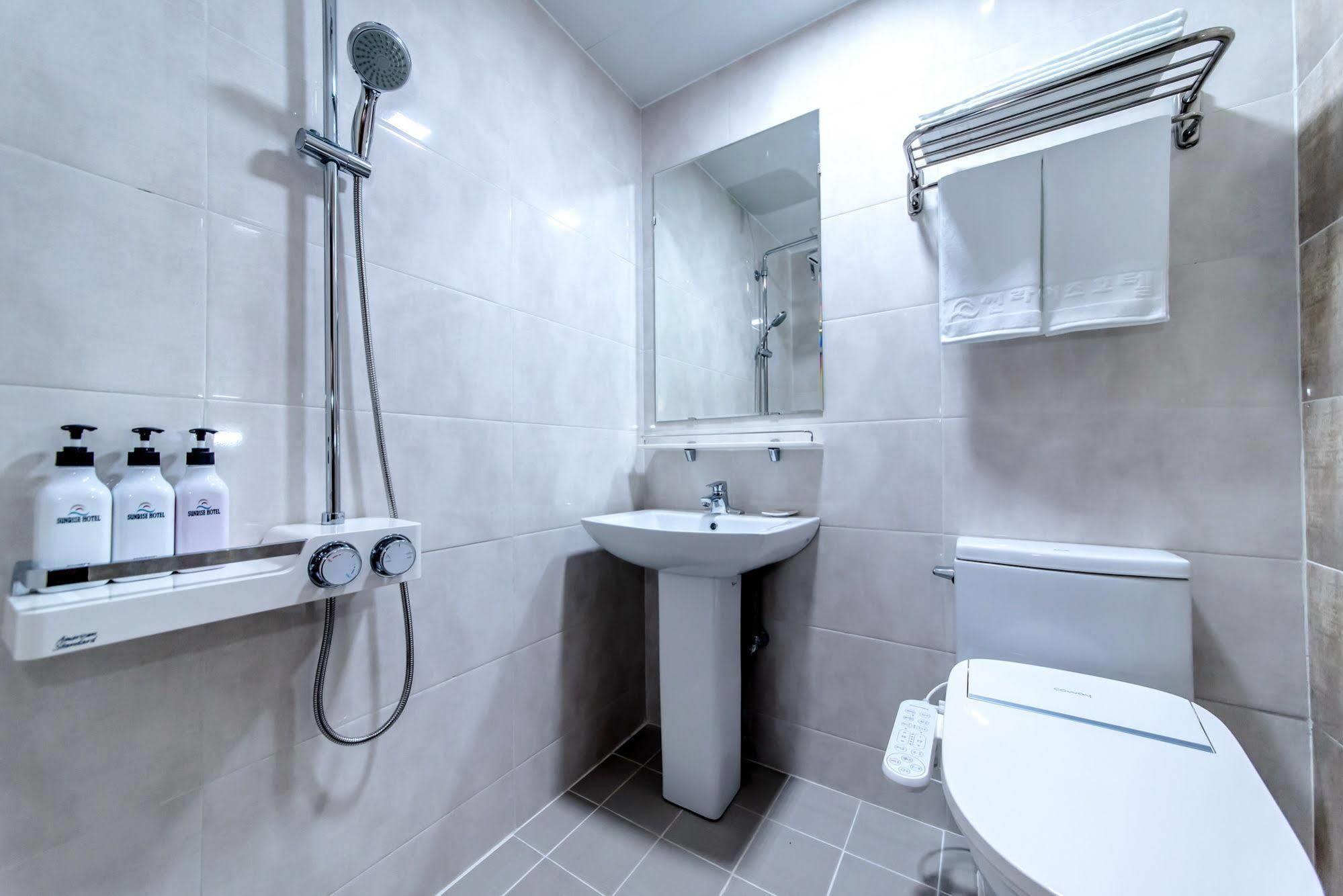 Sunrise Hotel Jungmun Branch Сеогвипо Екстериор снимка