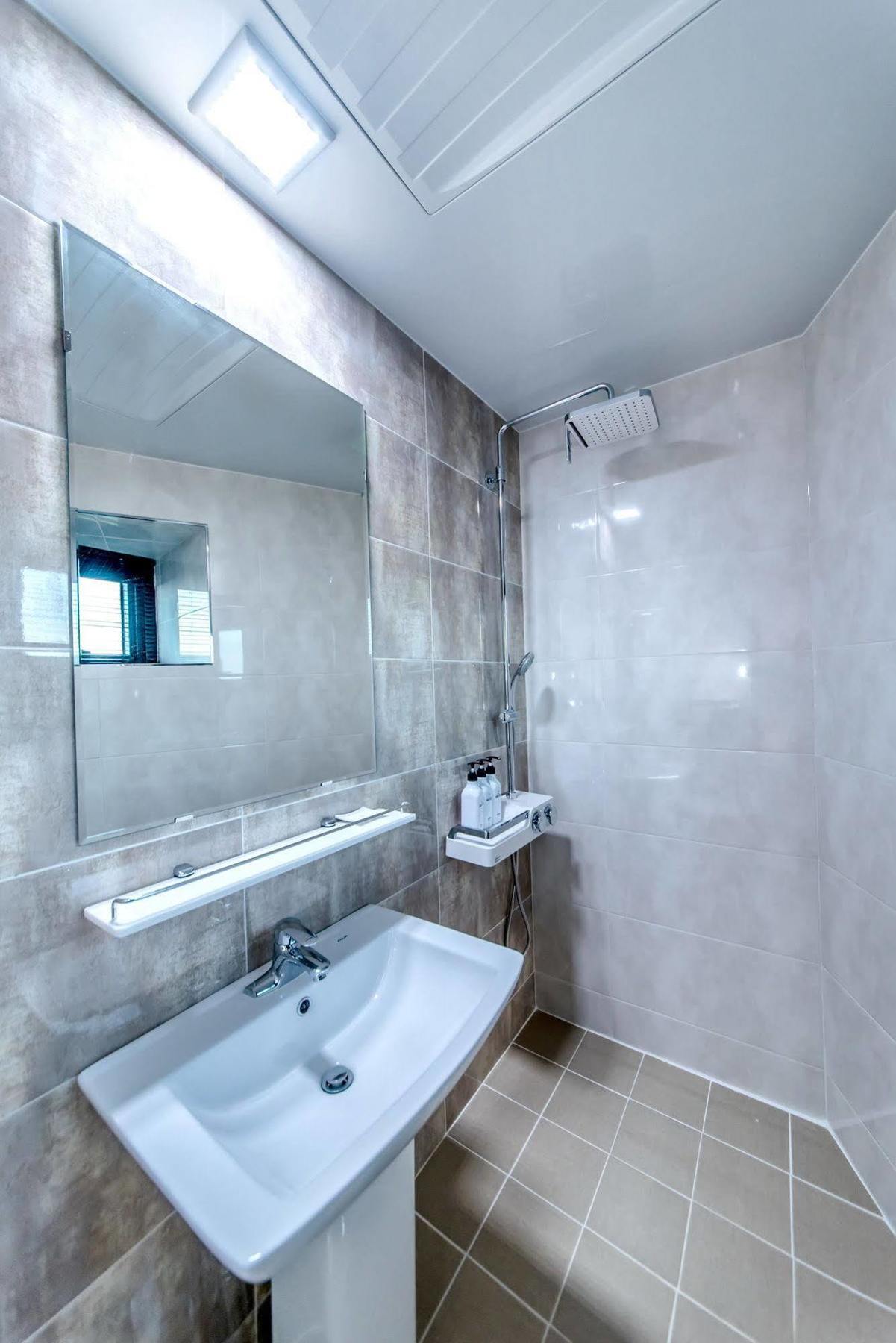 Sunrise Hotel Jungmun Branch Сеогвипо Екстериор снимка