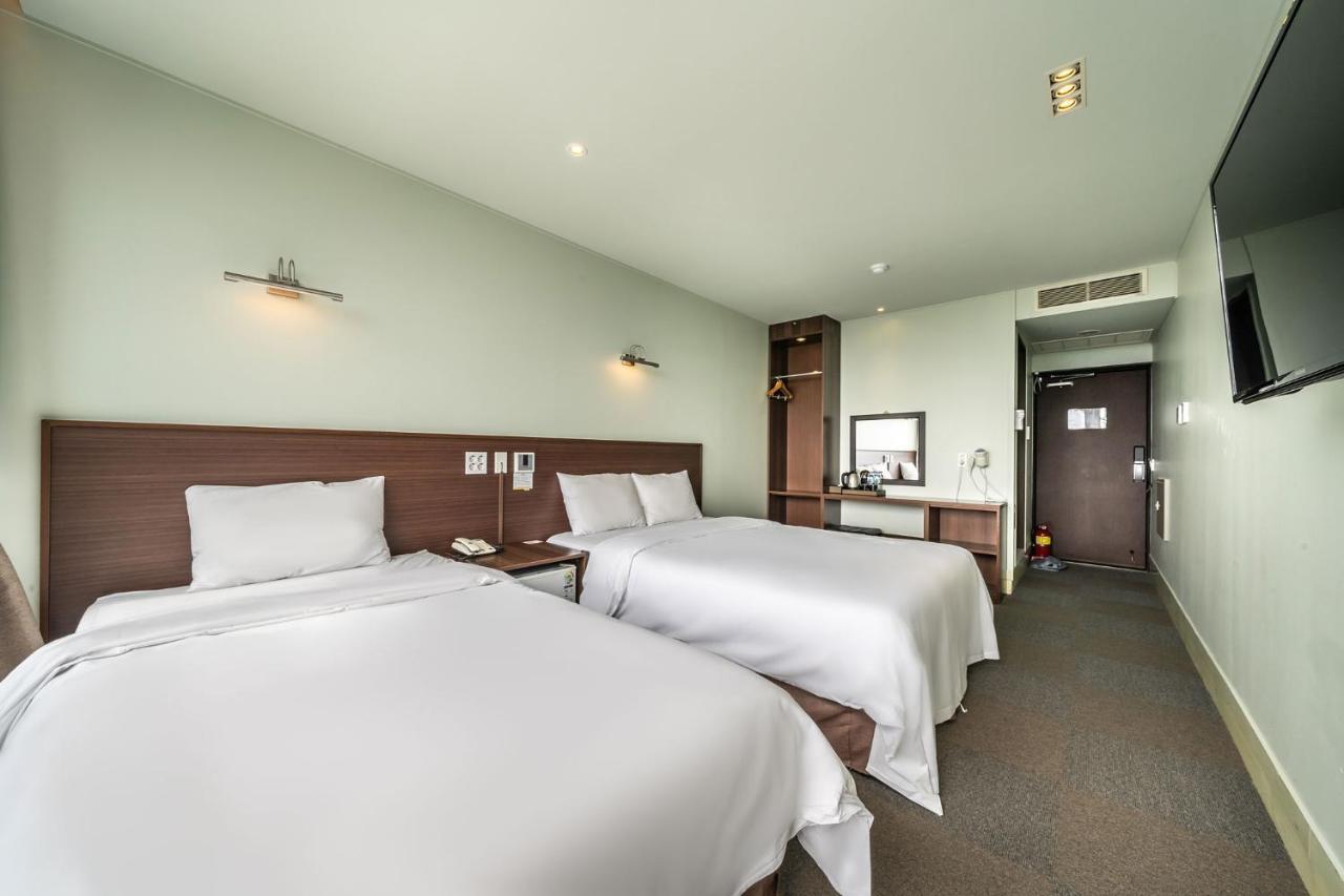 Sunrise Hotel Jungmun Branch Сеогвипо Екстериор снимка