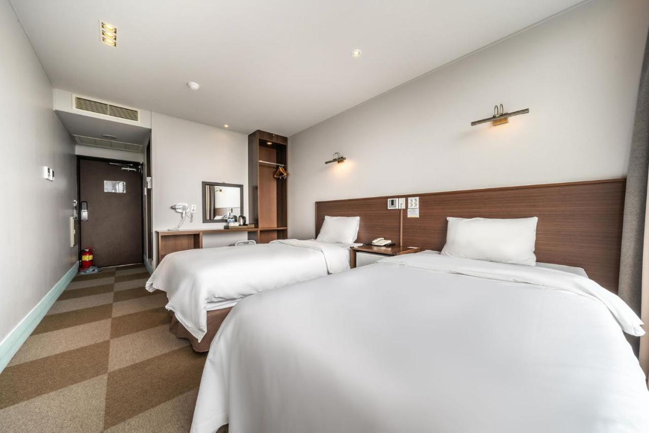 Sunrise Hotel Jungmun Branch Сеогвипо Екстериор снимка