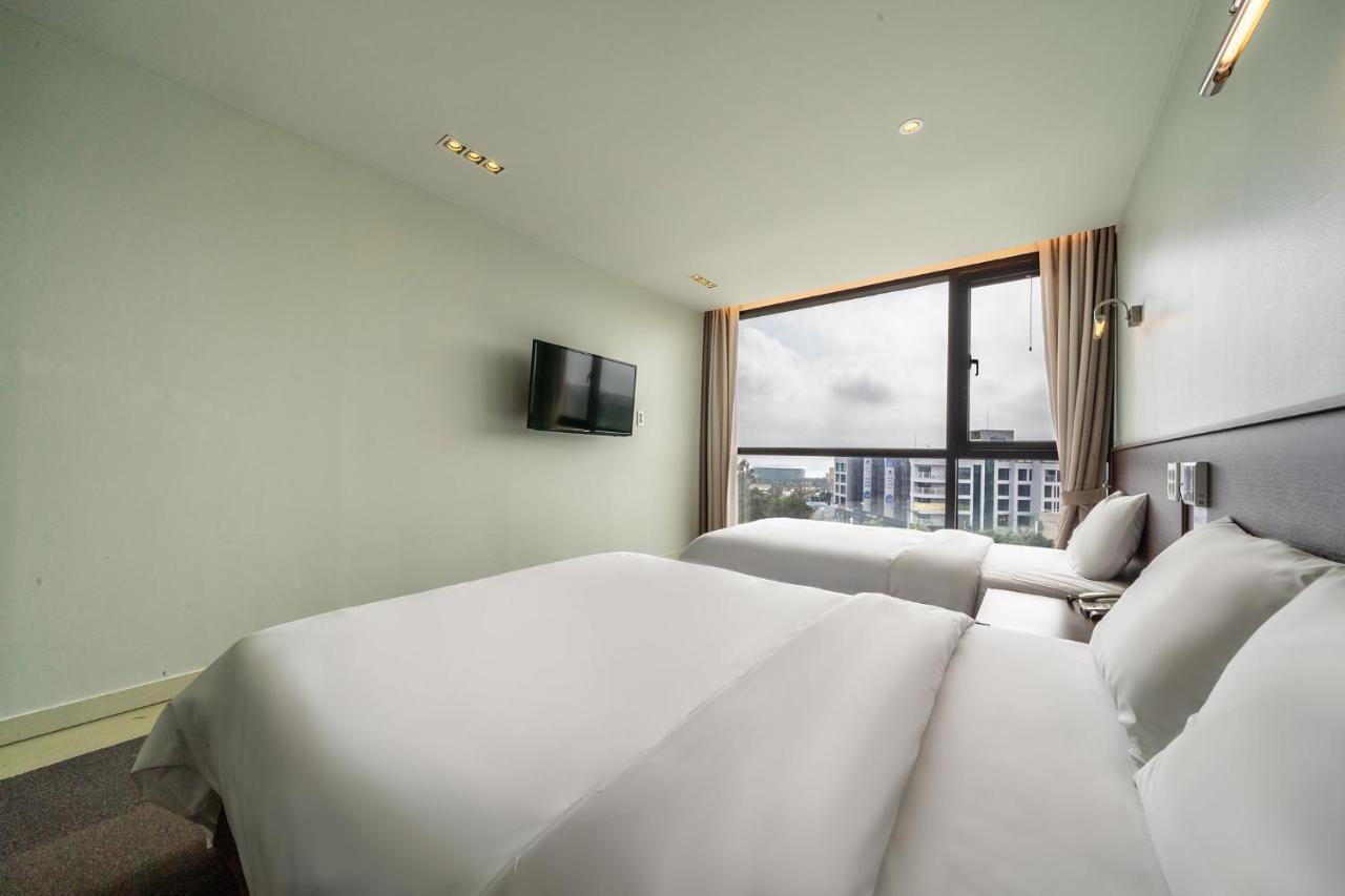 Sunrise Hotel Jungmun Branch Сеогвипо Екстериор снимка