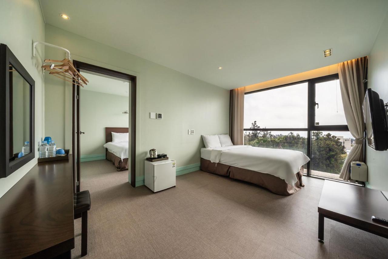 Sunrise Hotel Jungmun Branch Сеогвипо Екстериор снимка